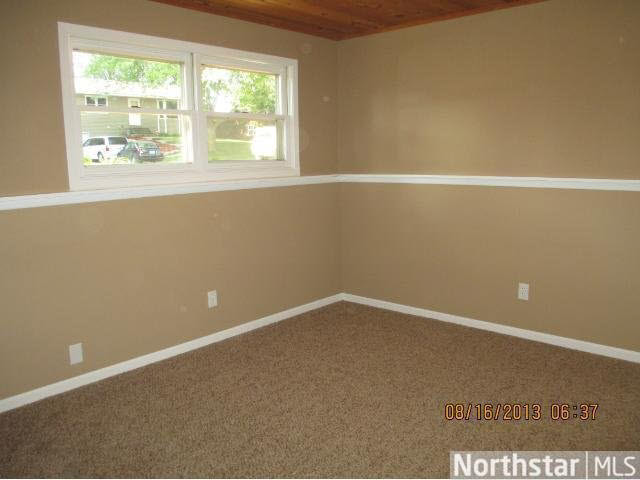 1744 Riggs Road St. Peter, MN 56082 - Photo 8 of 11 Gallery Image 8