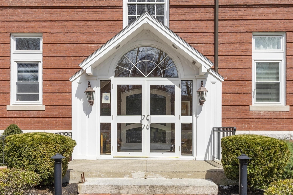 66 Haskell Street, Unit 1N Beverly, MA 01915 - Photo 2 of 27 a view of a house with a window