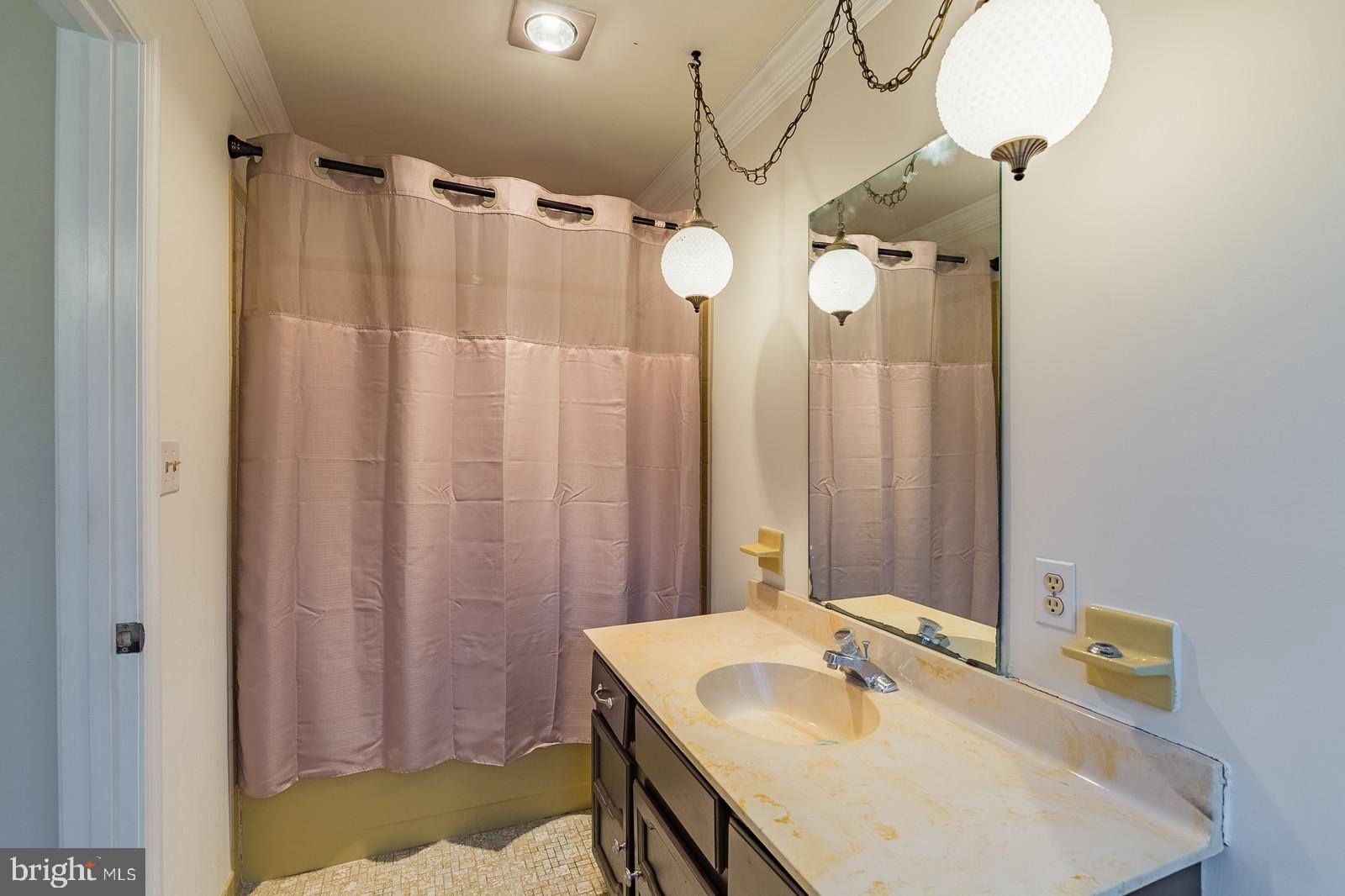 8057 Counselor Road Manassas, VA 20112 - Photo 21 of 37 Gallery Image 21