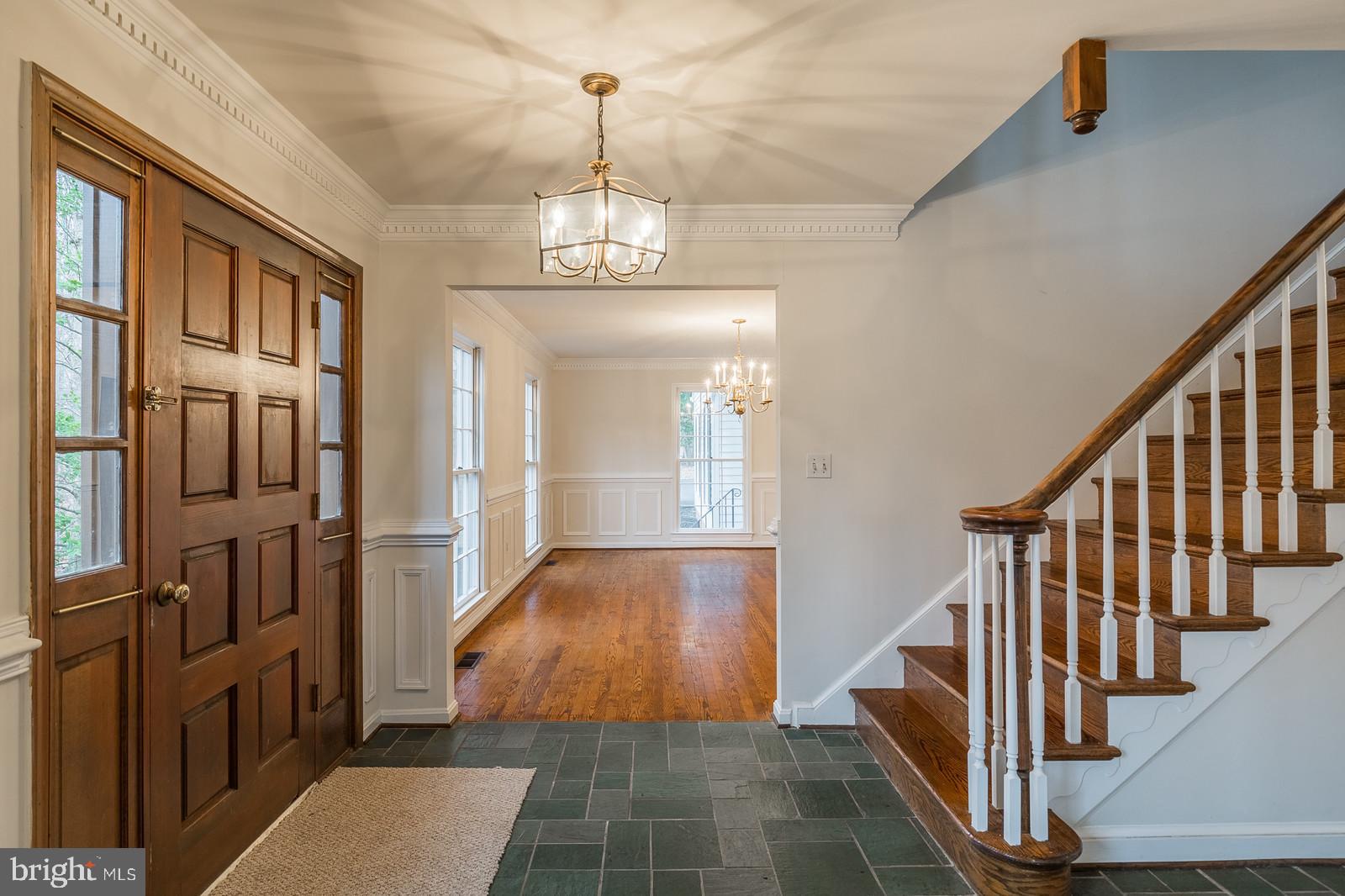 8057 Counselor Road Manassas, VA 20112 - Photo 4 of 37 Gallery Image 4