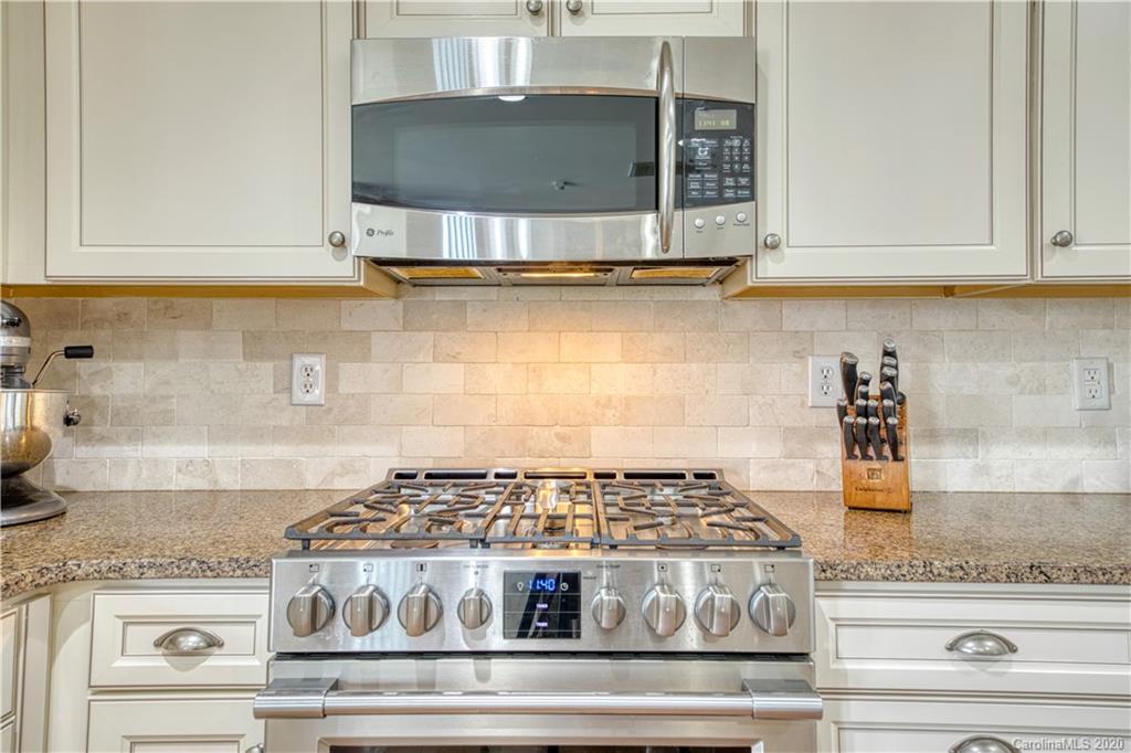 214 Lorraine Road Fort Mill, SC 29708 - Photo 8 of 35