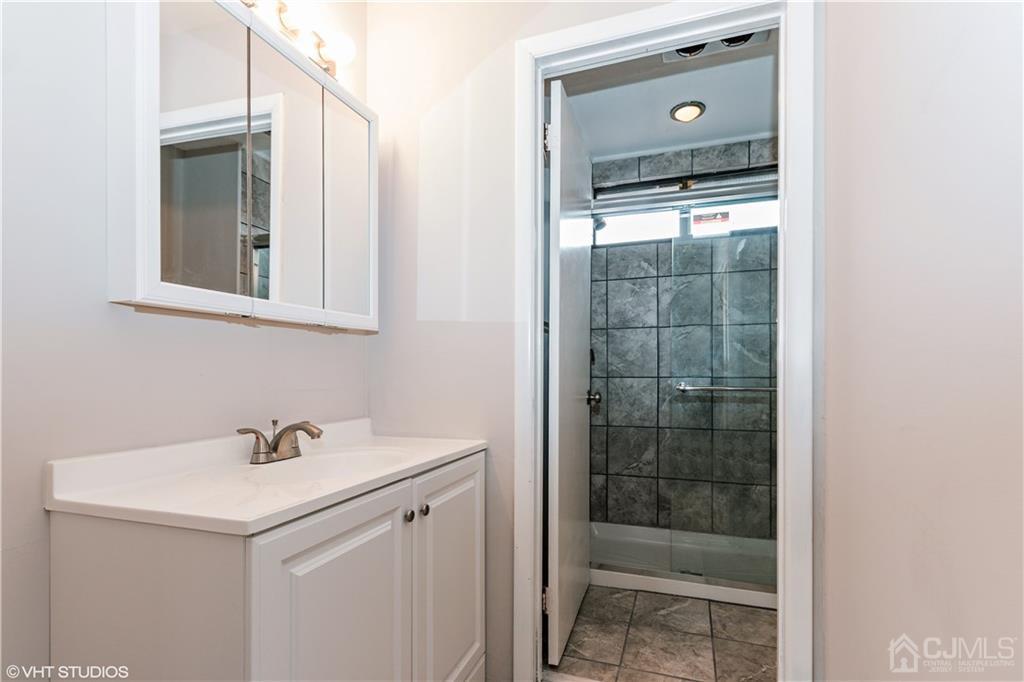 19 Rutledge Court East Brunswick, NJ 08816 - Photo 20 of 25 Gallery Image 20
