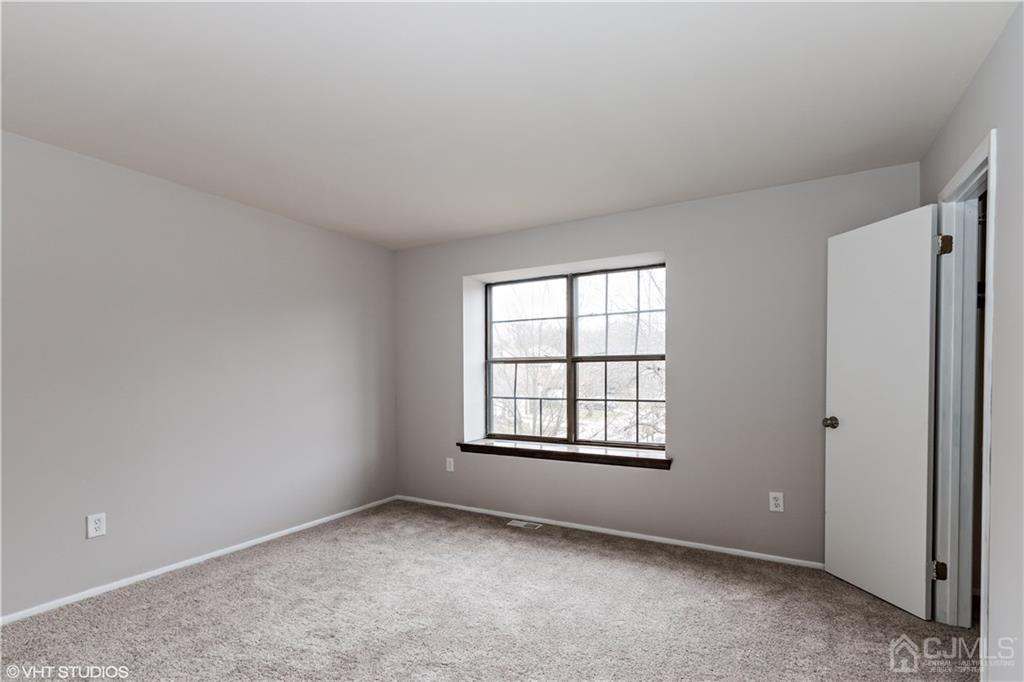 19 Rutledge Court East Brunswick, NJ 08816 - Photo 10 of 25 Gallery Image 10