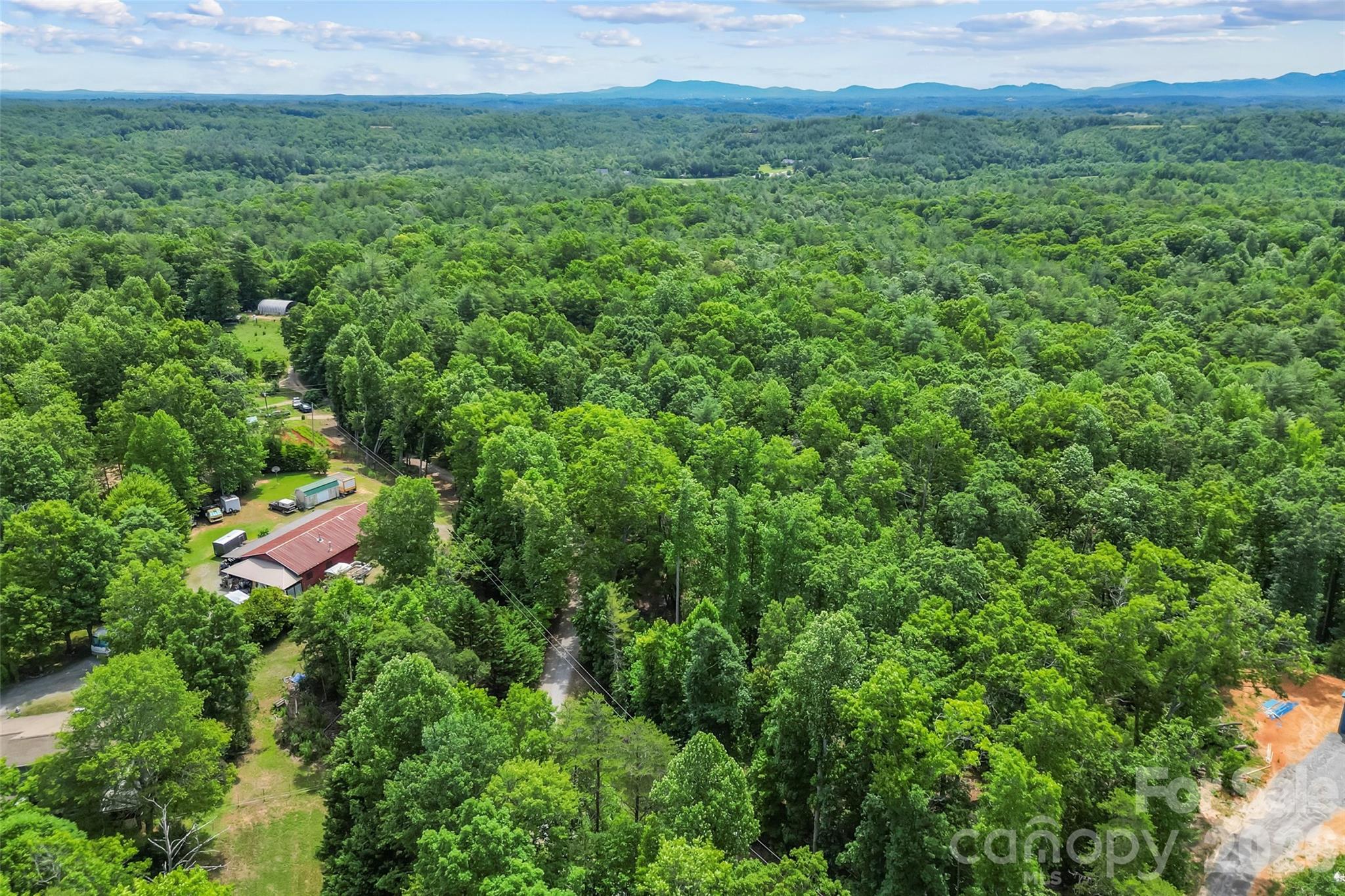 2040 Hampson Road Morganton, NC 28655 - Photo 2 of 14