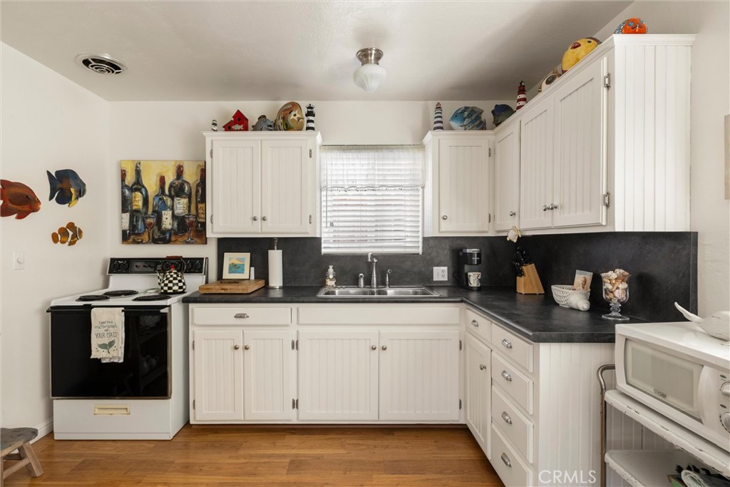 31 8th Street Cayucos, CA 93430 - Photo 8 of 29