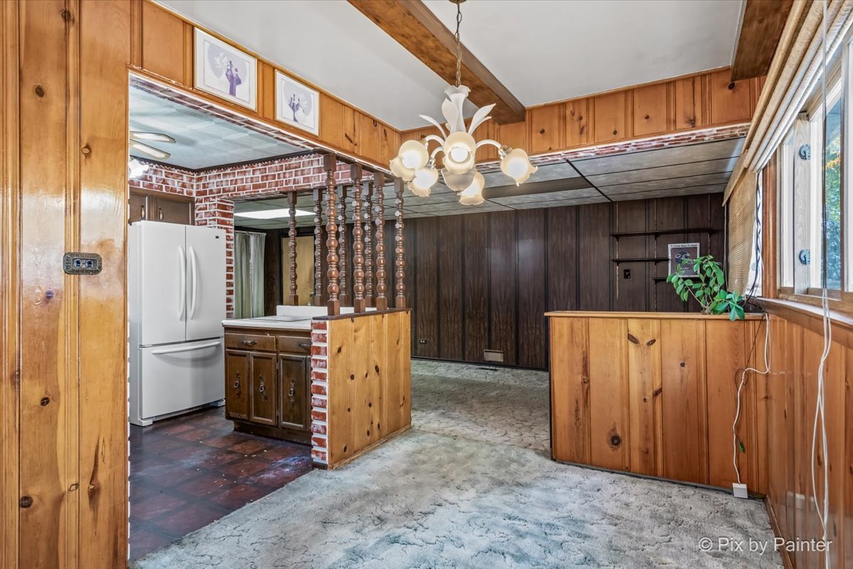 195 Washington Boulevard Hoffman Estates, IL 60169 - Photo 5 of 26 a view of a storage & utility room