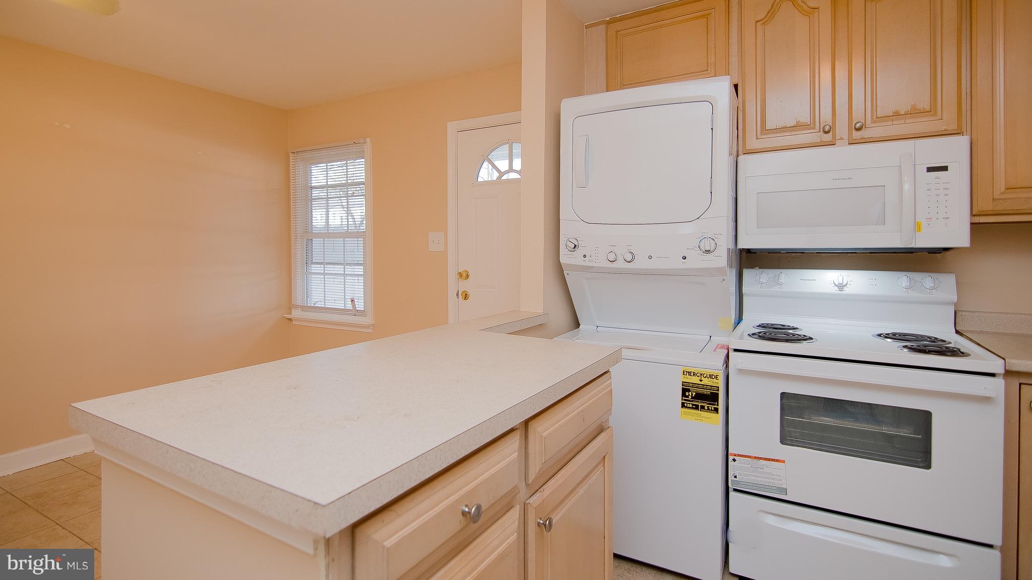 9112 Taney Road Manassas, VA 20110 - Photo 6 of 18 Kitchen
