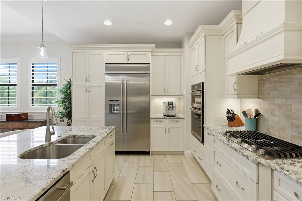 16378 Viansa Way, Unit 202 Naples, FL 34110 - Photo 11 of 26