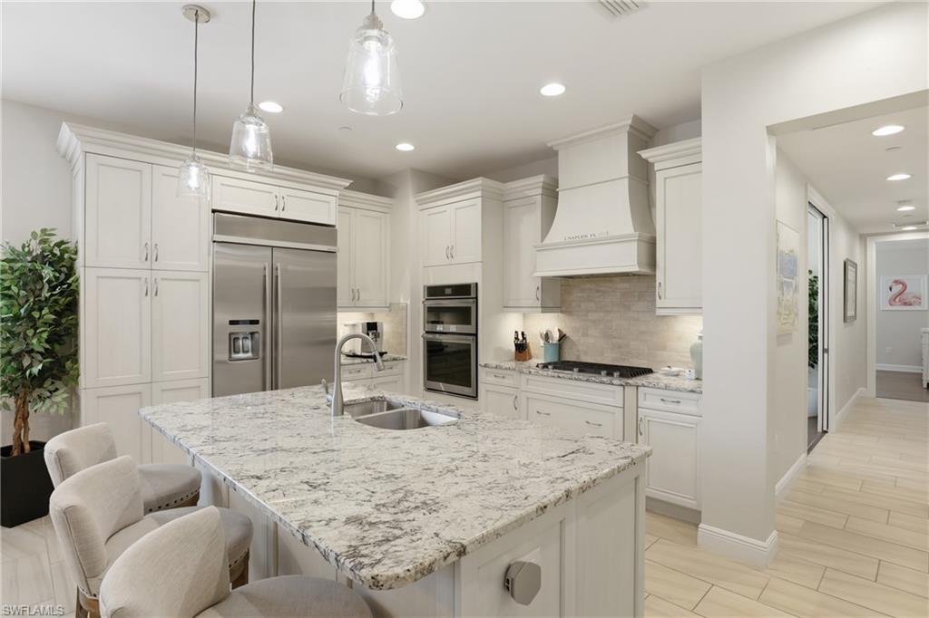 16378 Viansa Way, Unit 202 Naples, FL 34110 - Photo 3 of 26