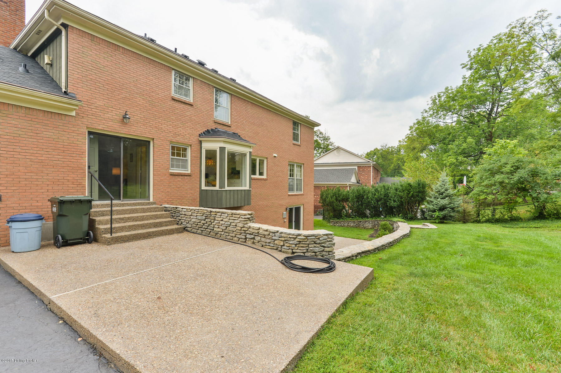5513 Apache Road Louisville, KY 40207 - Photo 36 of 45 40