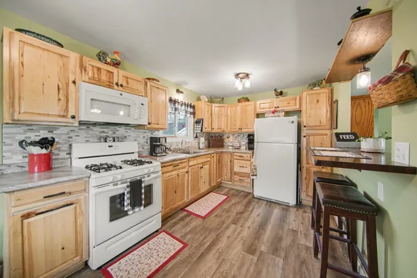 $279,900 | 302 Hillsdale Street, Jackson, MI 49202