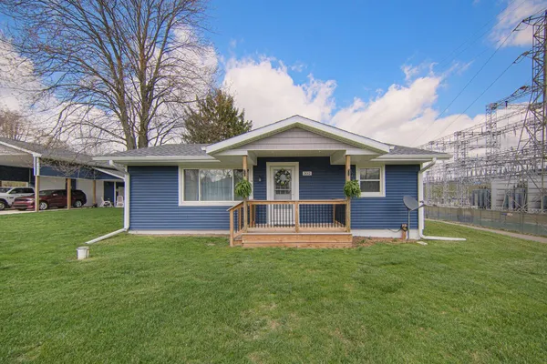 $279,900 | 302 Hillsdale Street, Jackson, MI 49202