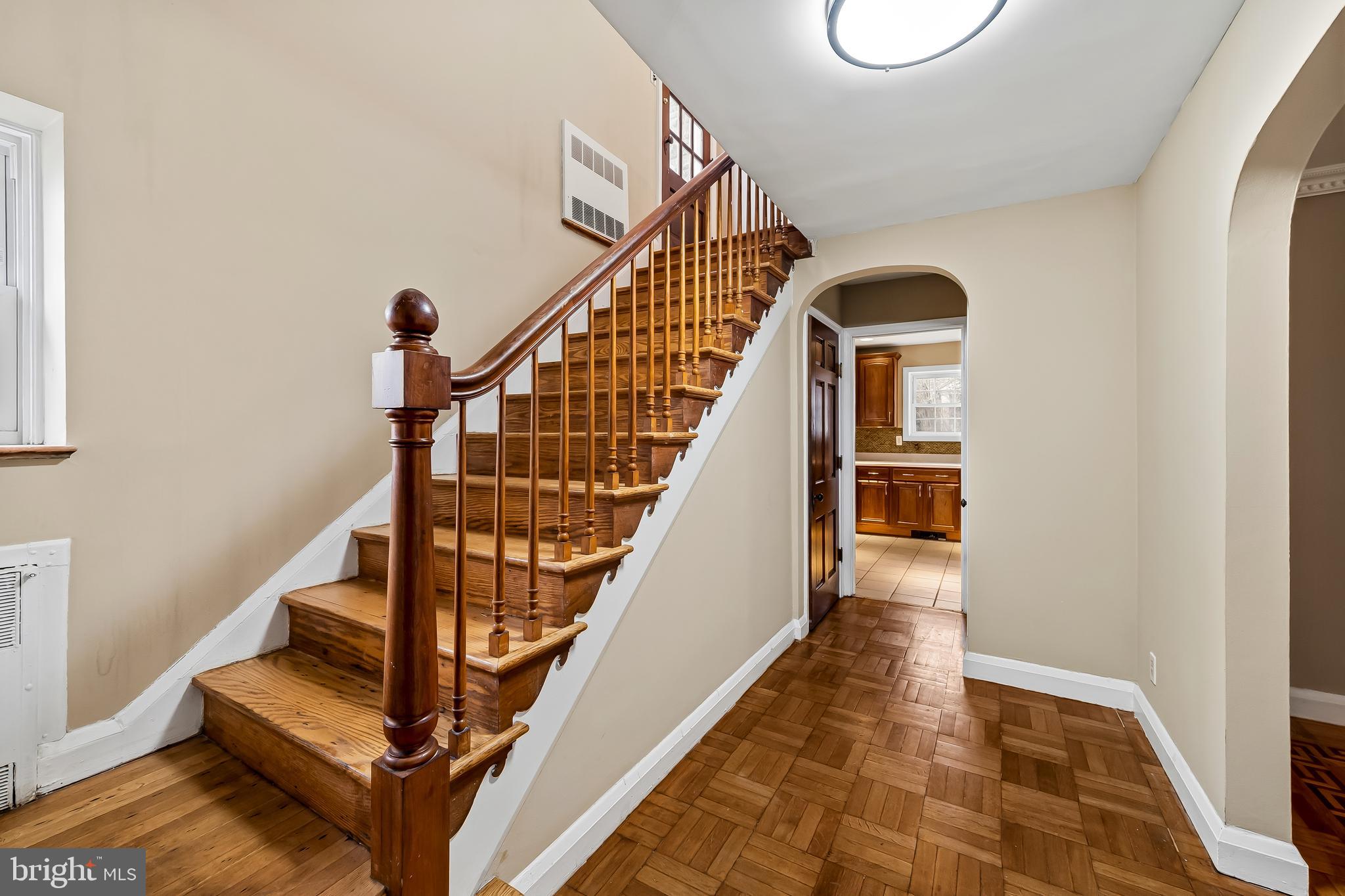 922 Fairway Drive Towson, MD 21286 - Photo 6 of 52 a view of entryway