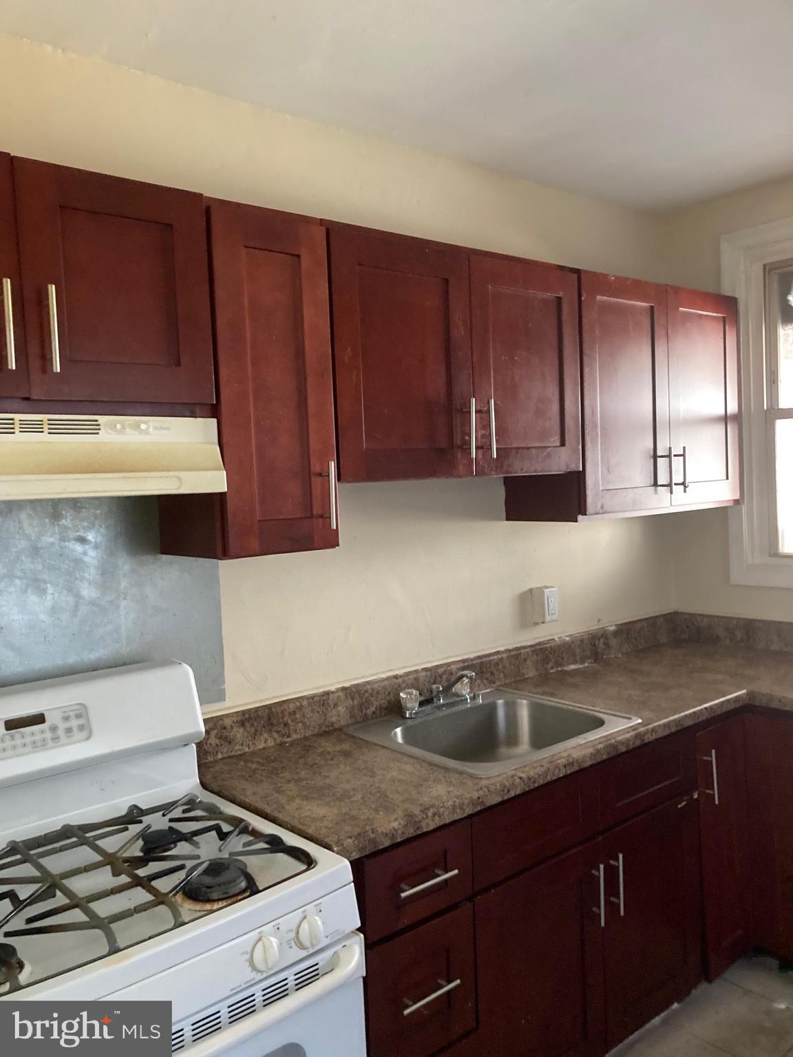 2717 Reed Street Philadelphia, PA 19146 - Photo 5 of 12 Kitchen