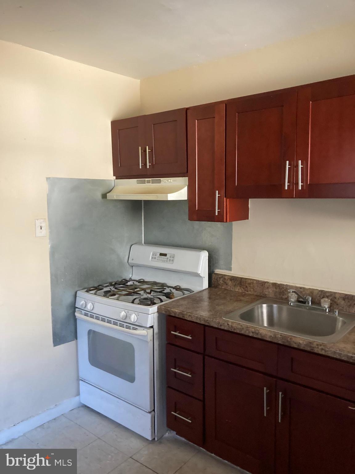 2717 Reed Street Philadelphia, PA 19146 - Photo 6 of 12 Kitchen