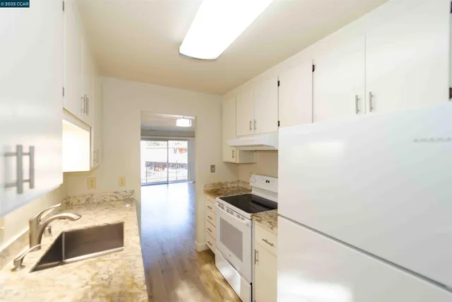 $2,200 | 4811 Appian Way, Unit 2/4, El Sobrante, CA 94803