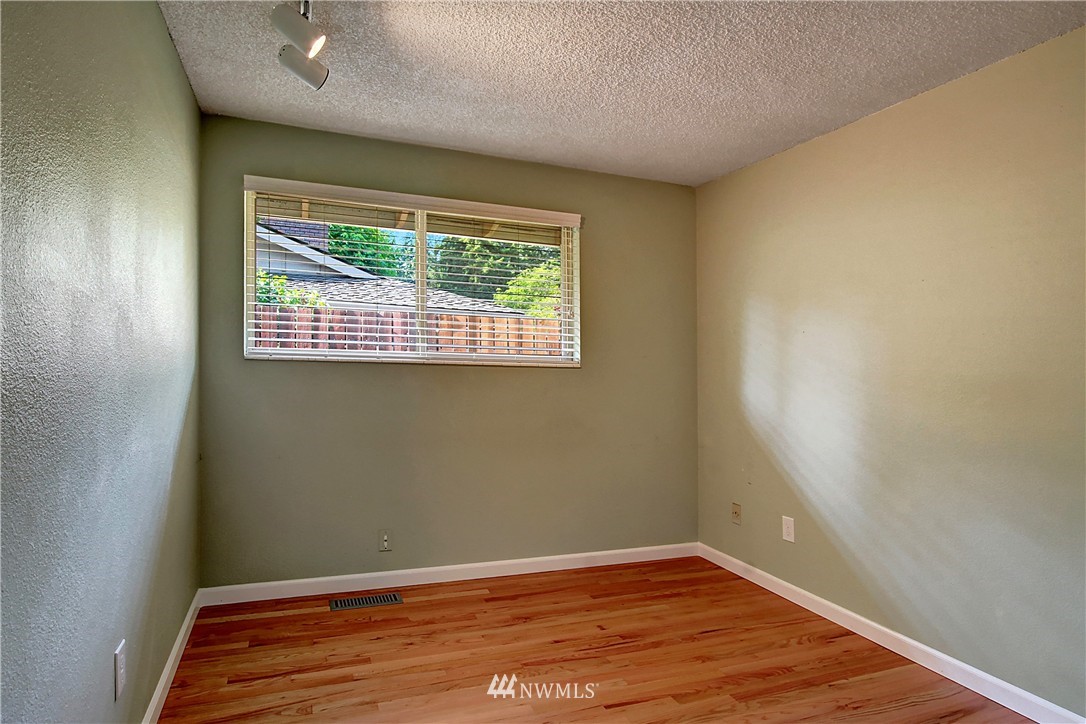 14522 166th Place Southeast Renton, WA 98059 - Photo 14 of 18