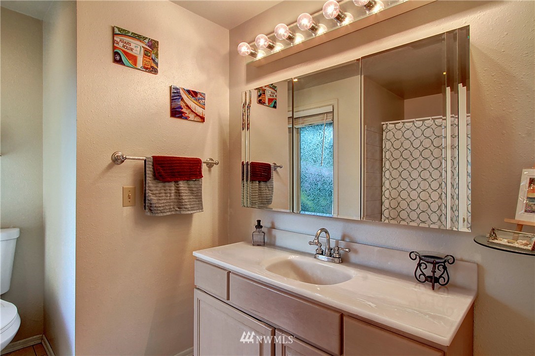 14522 166th Place Southeast Renton, WA 98059 - Photo 8 of 18