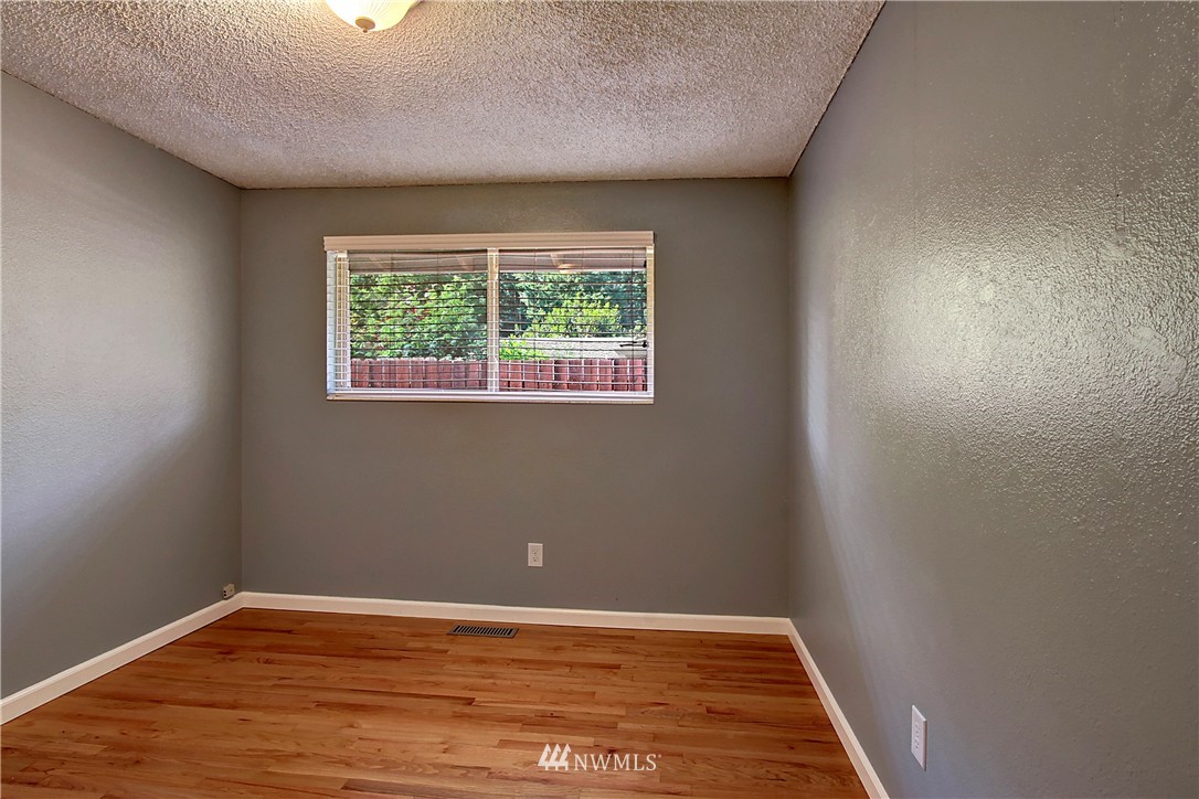 14522 166th Place Southeast Renton, WA 98059 - Photo 9 of 18