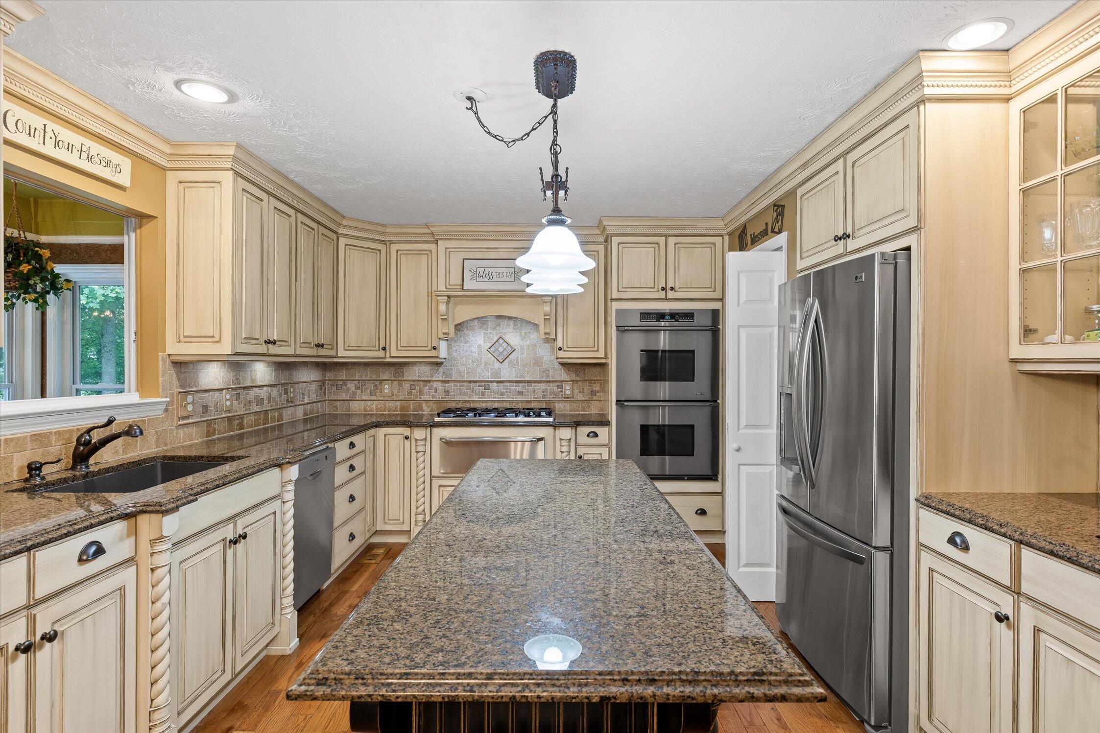 960 Shell Cracker Lane Cohutta, GA 30710 - Photo 18 of 65 Kitchen