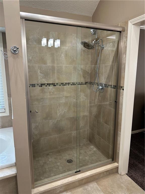 208 Pacific Court Raymore, MO 64083 - Photo 17 of 36