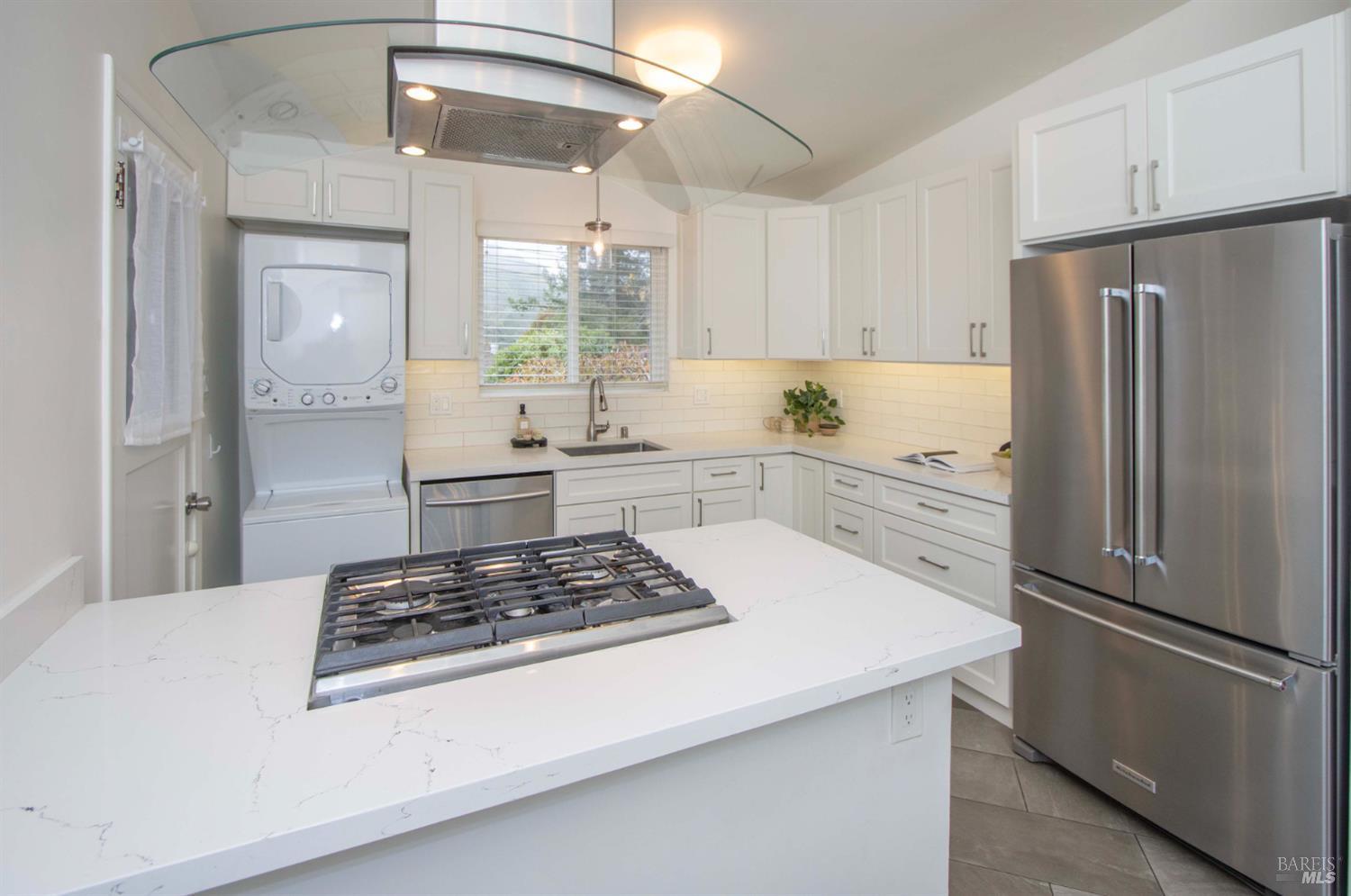 218 Alpine Street San Rafael, CA 94901 - Photo 5 of 23