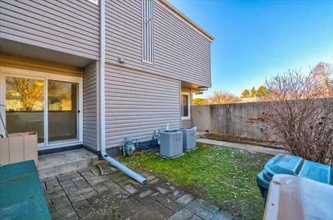 $240,000 | 521 East Bluff, Madison, WI 53704