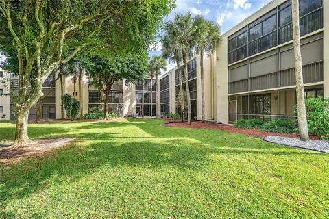 $245,000 | 5280 Las Verdes Circle, Unit 202, Delray Beach, FL 33484