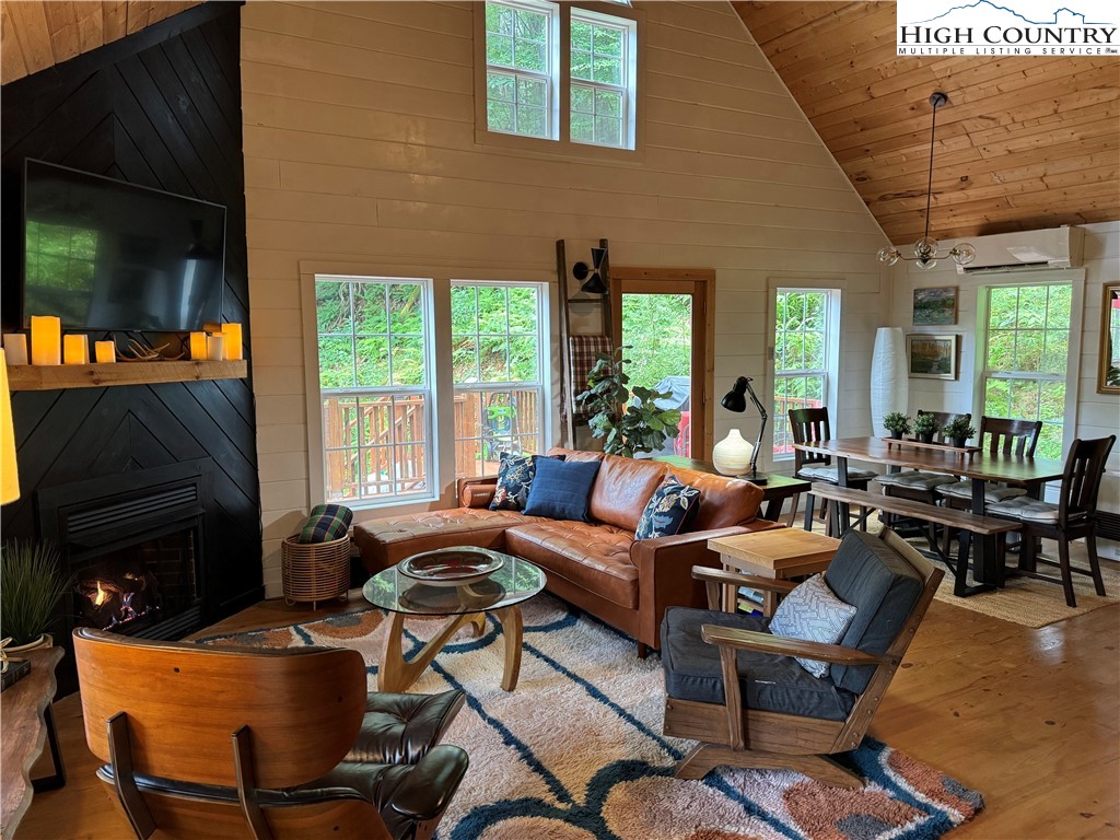 378 Edna Perry Road Crumpler, NC 28617 - Photo 14 of 50 Gallery Image 14