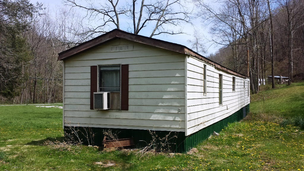 Clayton Road Alderson, WV 24910 - Photo 31 of 43 Gallery Image 31