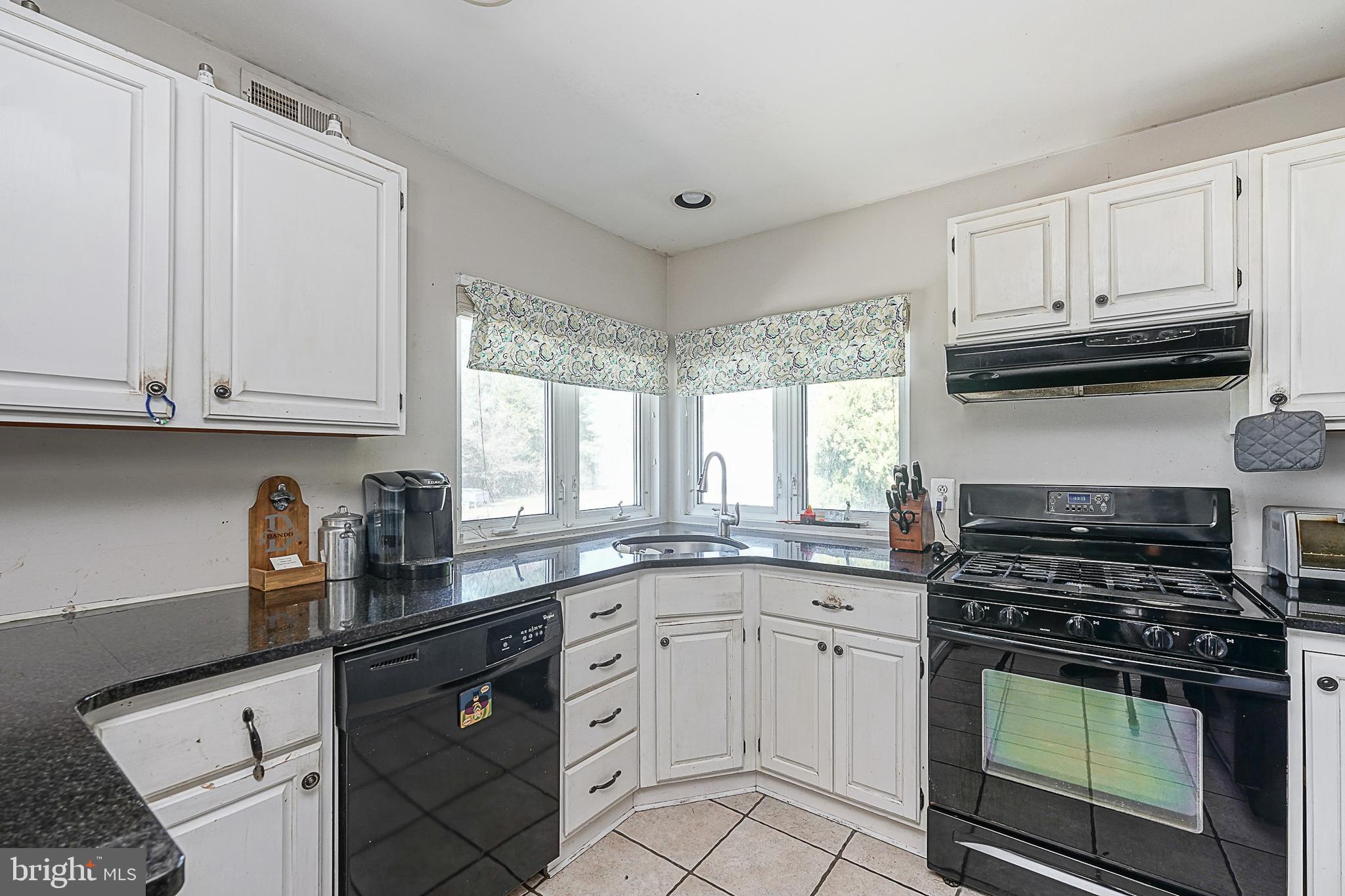 461 Chapel Heights Road Sewell, NJ 08080 - Photo 3 of 29 Upgraded Kitchen