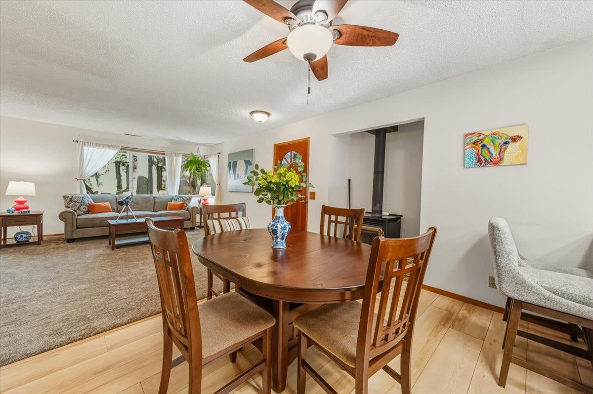 12486 Valley View Road Nevada City, CA 95959 - Photo 12 of 48 a view of a dining room with furniture and a livingroom