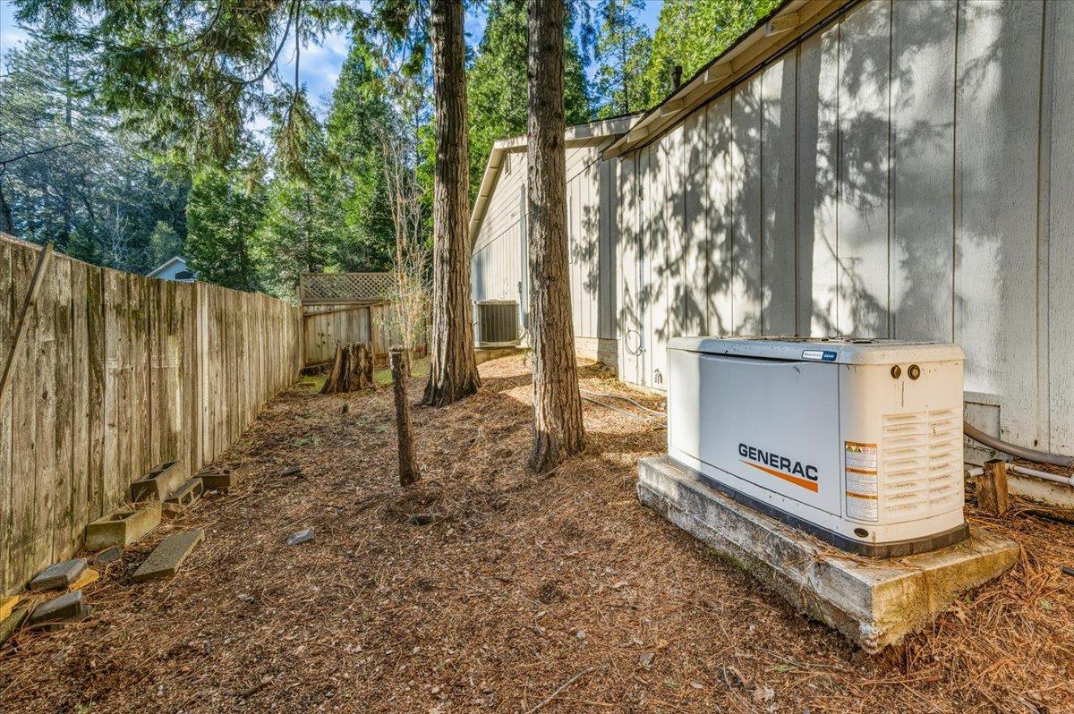 12486 Valley View Road Nevada City, CA 95959 - Photo 40 of 48 a view of a backyard with pathway