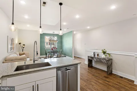 $349,000 | 207 East Allen Street, Unit 2, Philadelphia, PA 19125