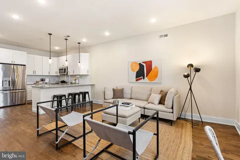 $349,000 | 207 East Allen Street, Unit 2, Philadelphia, PA 19125