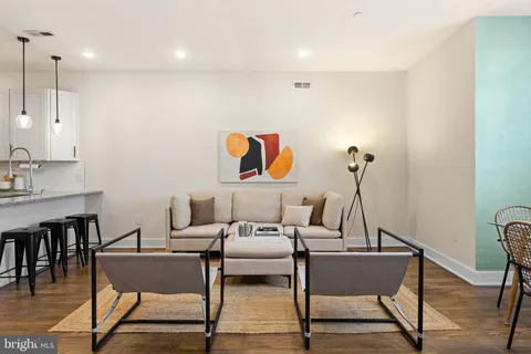 $349,000 | 207 East Allen Street, Unit 2, Philadelphia, PA 19125