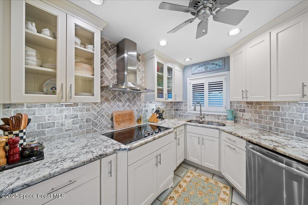 254 Seaview Street, Unit B Melbourne Beach, FL 32951 - Photo 17 of 74 Renovated Kitchen