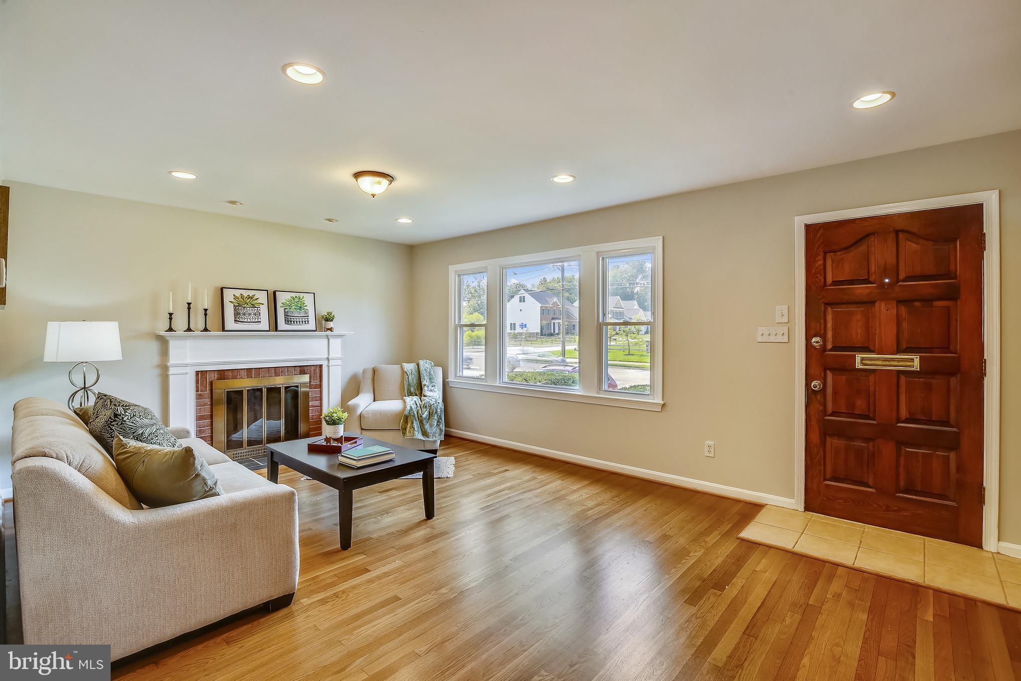 8403 Fort Hunt Road Alexandria, VA 22308 - Photo 3 of 41 Gallery Image 3