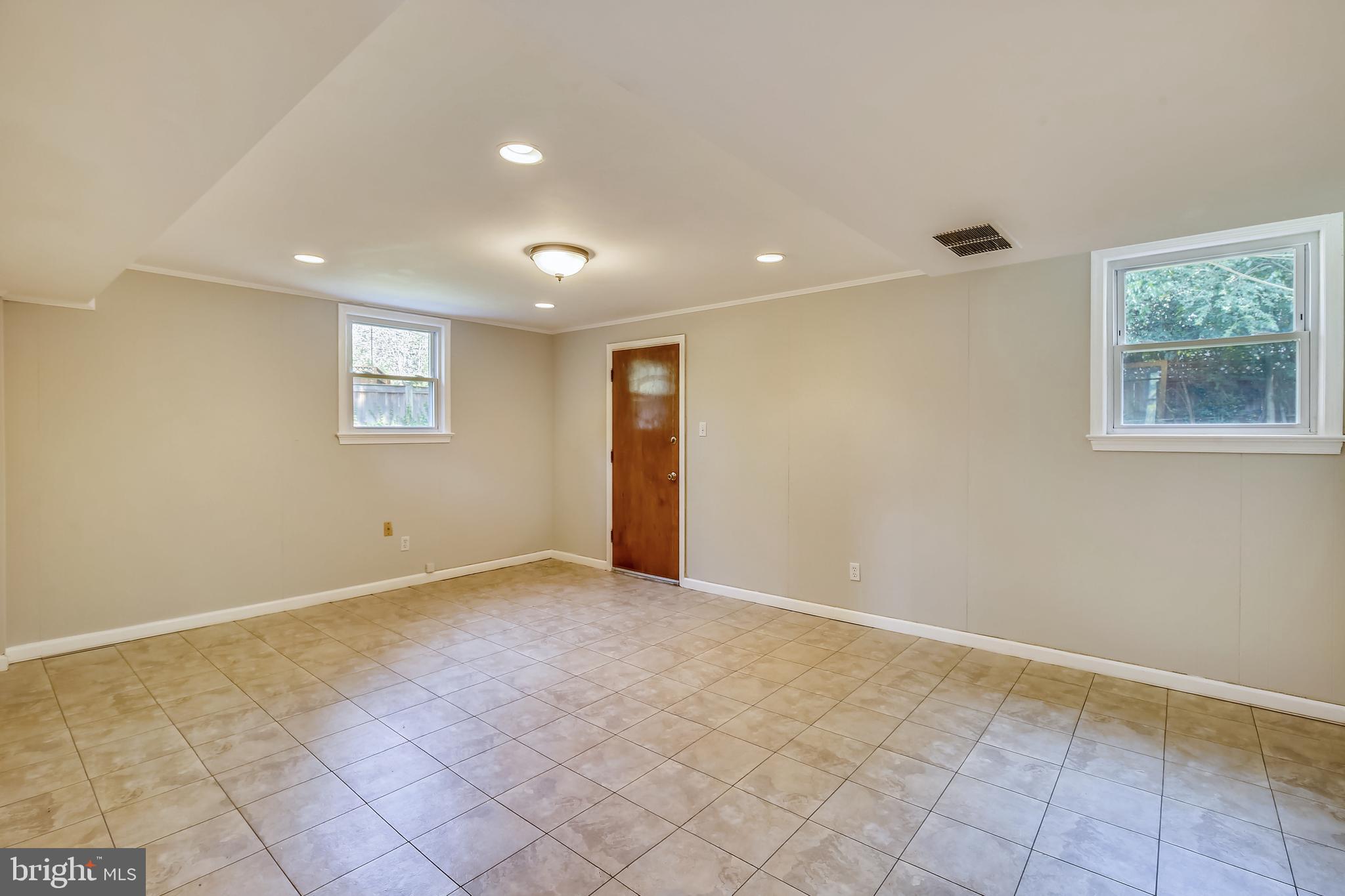 8403 Fort Hunt Road Alexandria, VA 22308 - Photo 22 of 41 Gallery Image 22