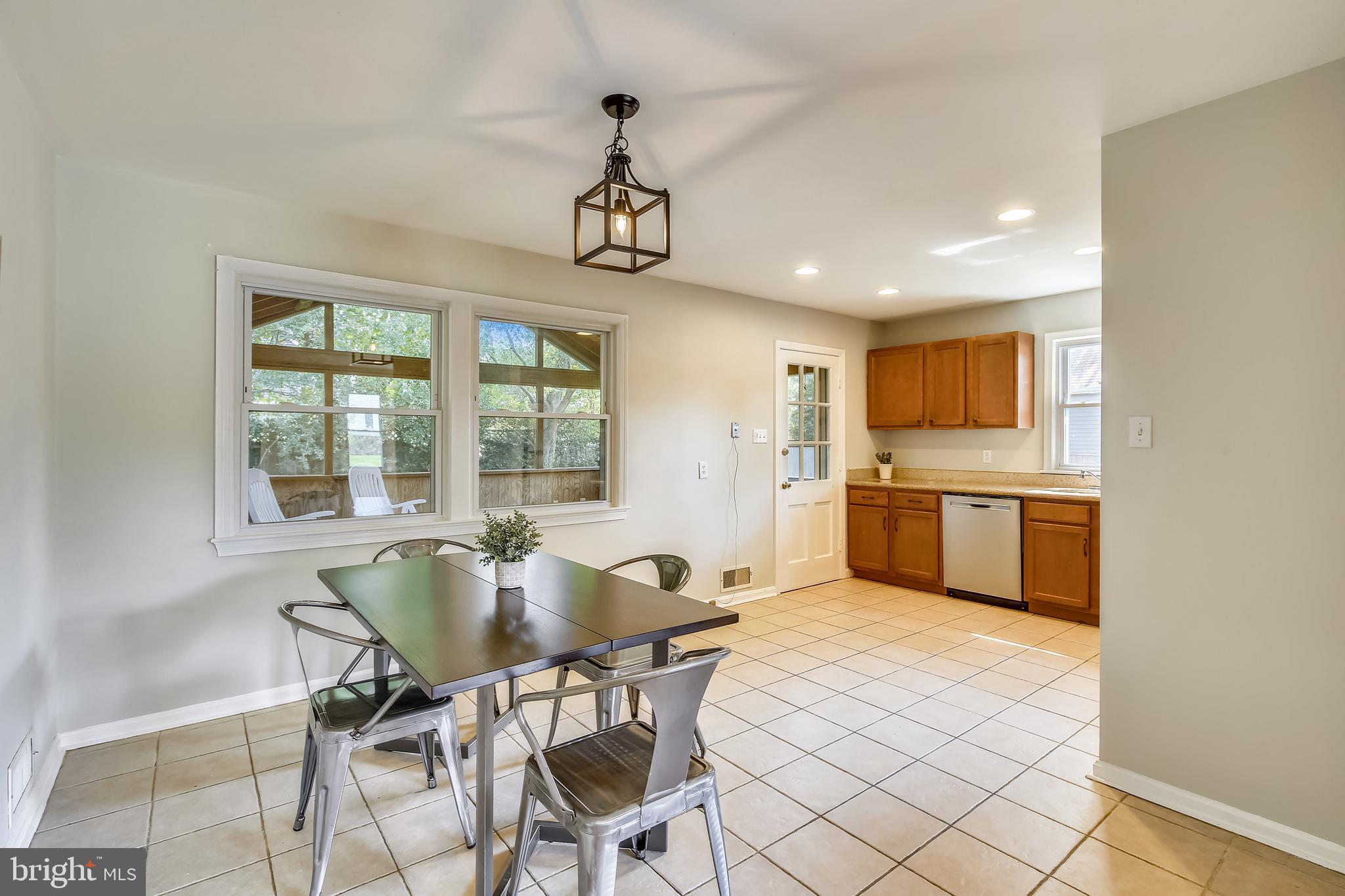 8403 Fort Hunt Road Alexandria, VA 22308 - Photo 5 of 41 Gallery Image 5