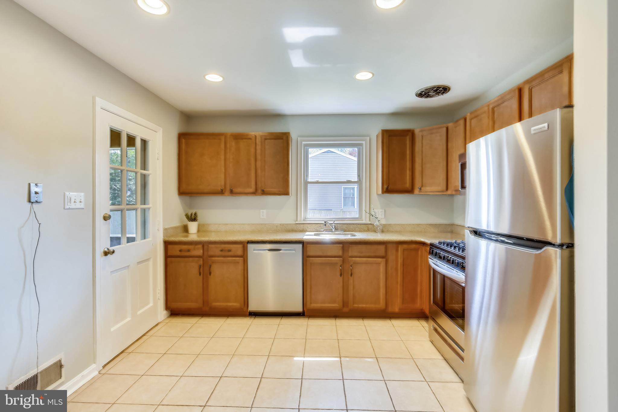 8403 Fort Hunt Road Alexandria, VA 22308 - Photo 10 of 41 Gallery Image 10