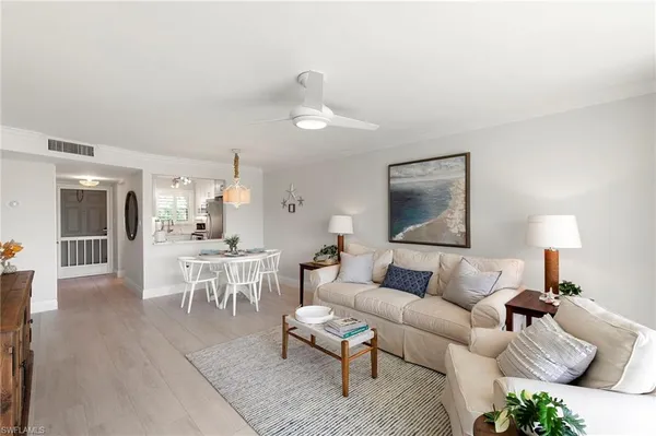 $283,500 | 300 Forest Lakes Boulevard, Unit 112, Naples, FL 34105