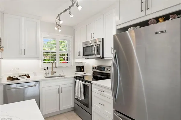 $283,500 | 300 Forest Lakes Boulevard, Unit 112, Naples, FL 34105