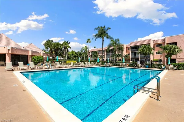 $283,500 | 300 Forest Lakes Boulevard, Unit 112, Naples, FL 34105