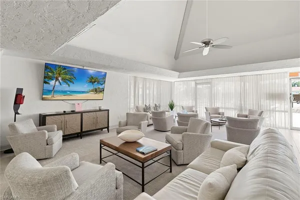 $283,500 | 300 Forest Lakes Boulevard, Unit 112, Naples, FL 34105