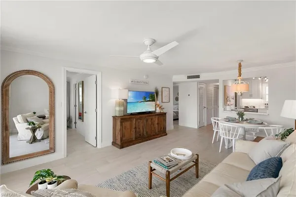 $283,500 | 300 Forest Lakes Boulevard, Unit 112, Naples, FL 34105