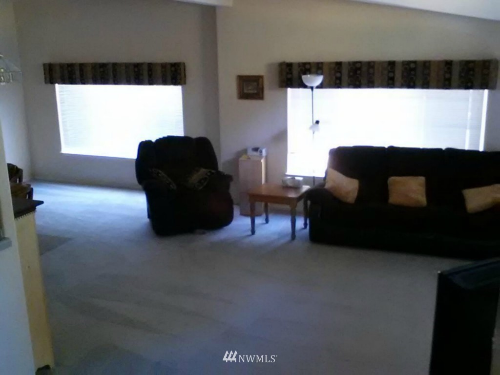 19643 Cook Road Southeast Yelm, WA 98597 - Photo 5 of 9 Gallery Image 5