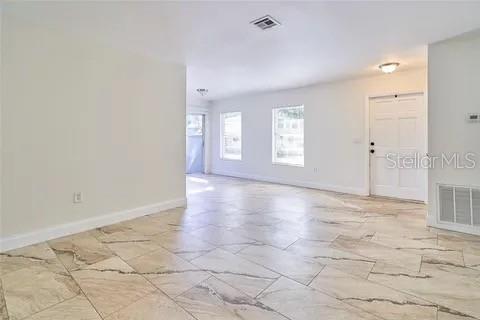 11713 Raintree Drive Tampa, FL 33617 - Photo 9 of 20