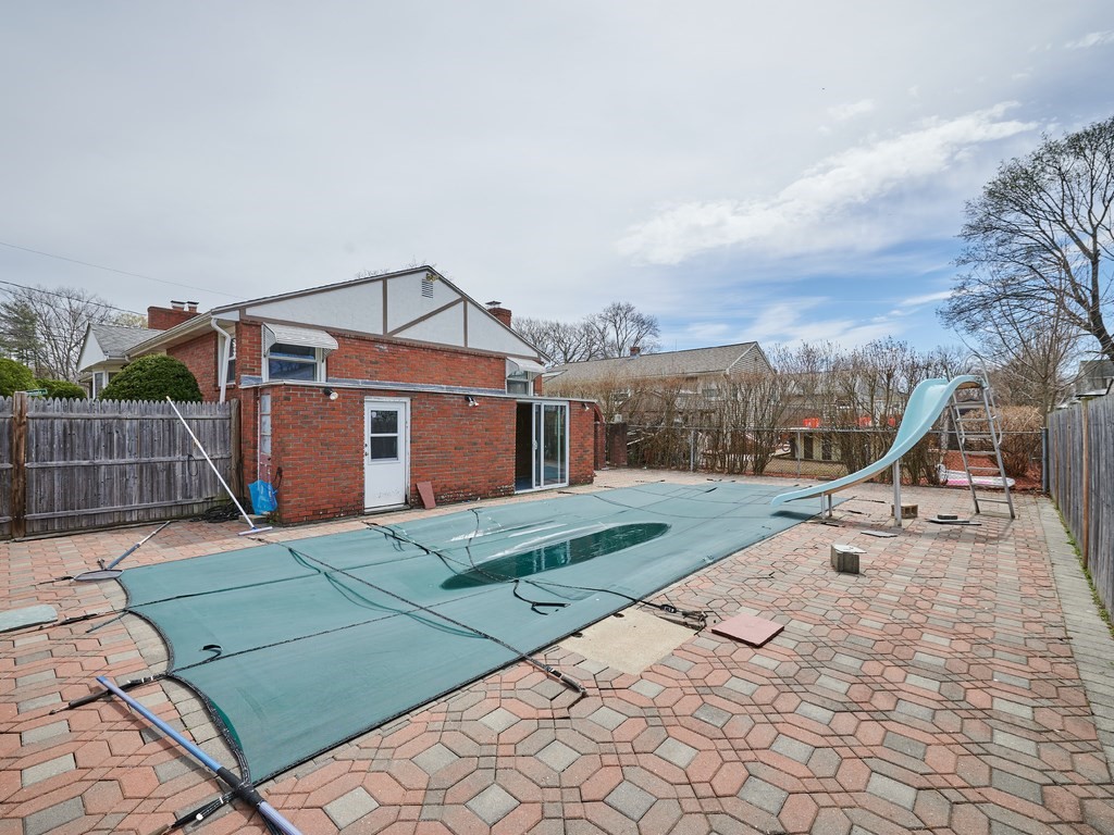 200 Hardy Pond Road Waltham, MA 02451 - Photo 5 of 28 a view of a house with backyard