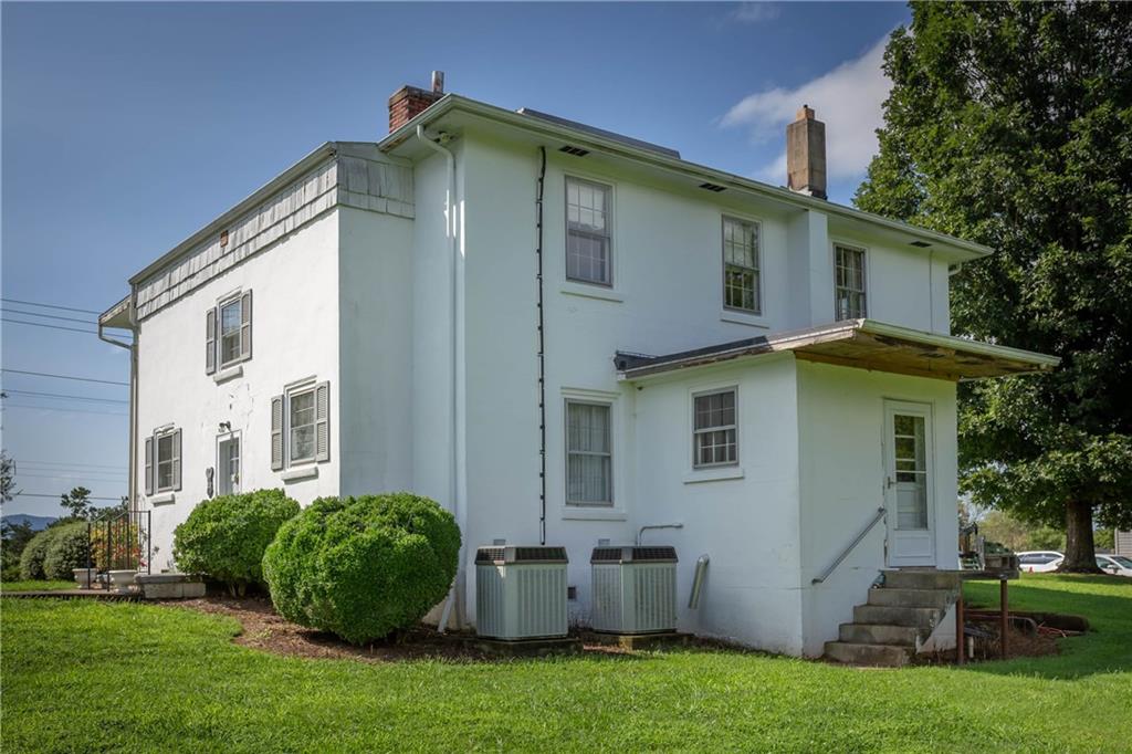 506 Causby Road Morganton, NC 28655 - Photo 4 of 29 Gallery Image 4